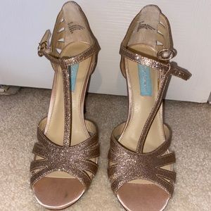 Sparkling champagne heel